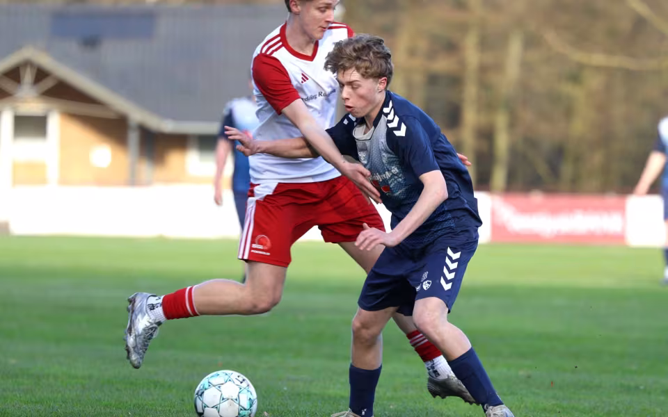 HTS U19 vinder 5-1 over SGI. Se de mange billeder.