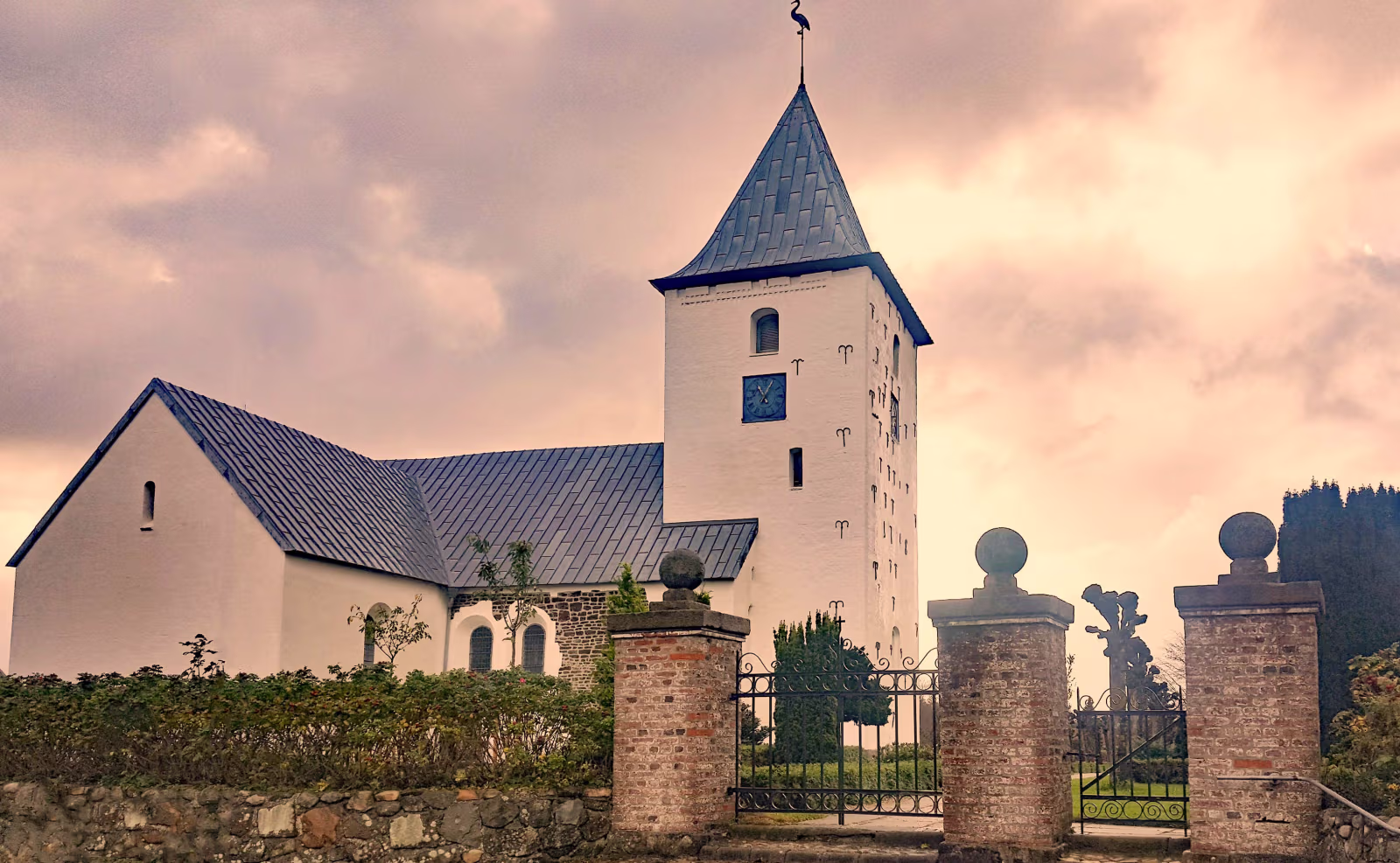 Personalet ved Ansager Kirke er sendt hjem for at mindske coronasmitten