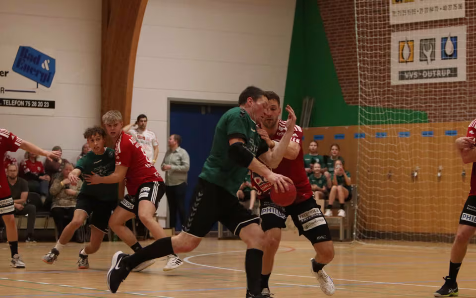Blåbjerg HK  fejrer håndboldfest trods nederlag