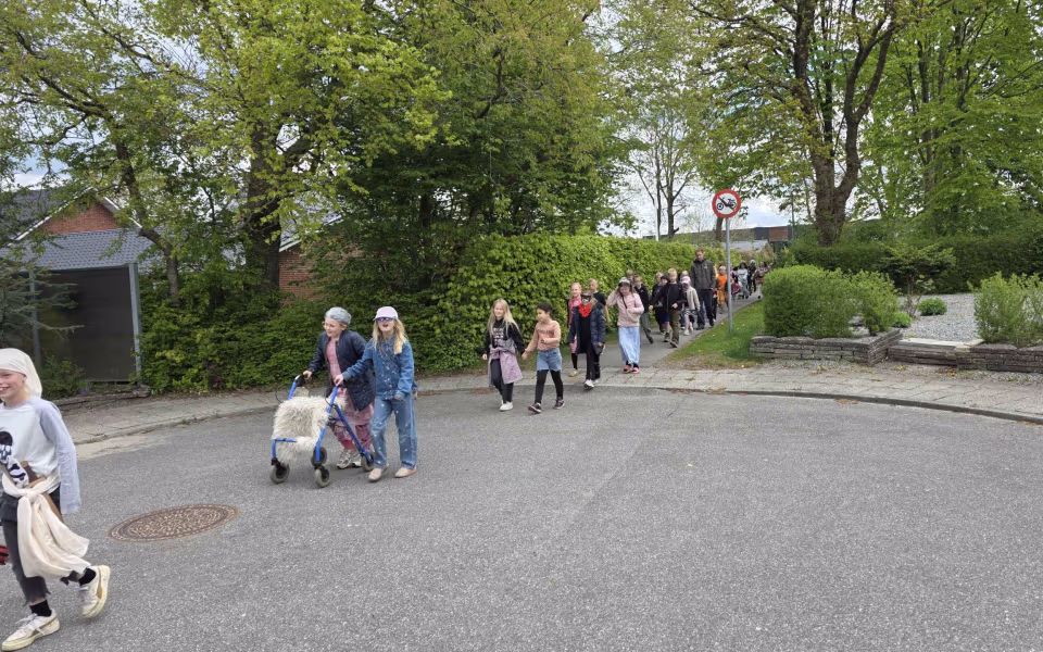 Stor deltagelse til Tistrup Screaming Carneval på torvet - Se de mange billeder