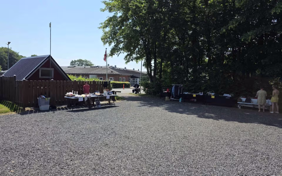 Loppemarked på Ølgod Camping blev en varm fornøjelse