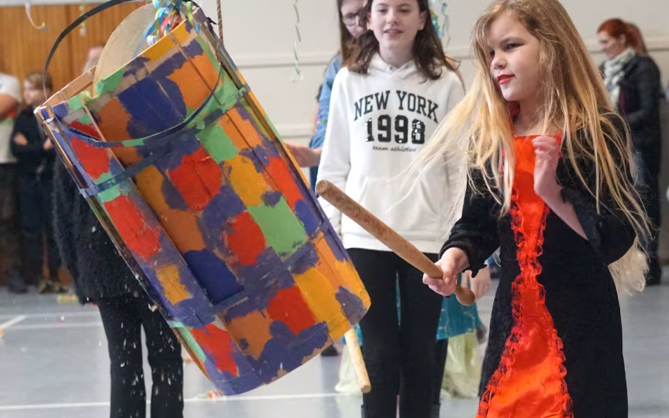De fineste, farligste og mest kreative kostumer blev fundet frem til fastelavnsfesten på Ansager skole