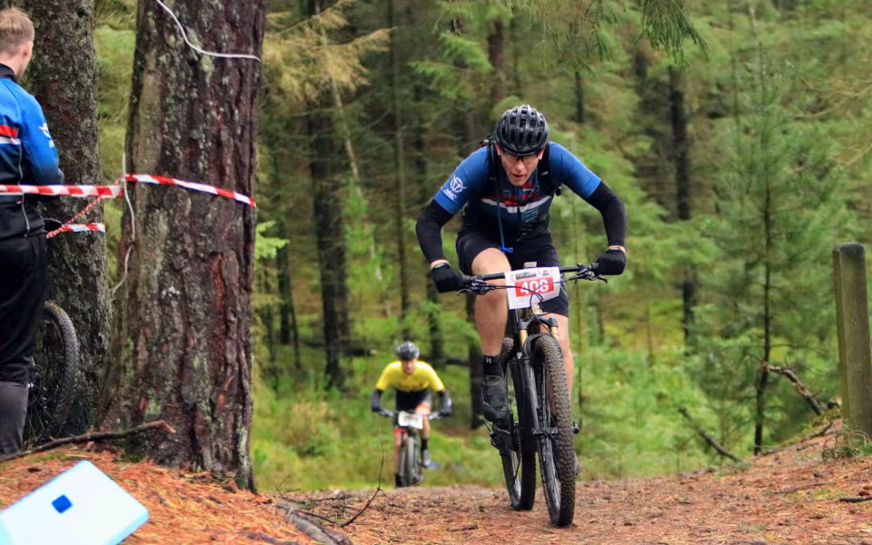 Mountainbike ryttere imponerede trods vådt vejr