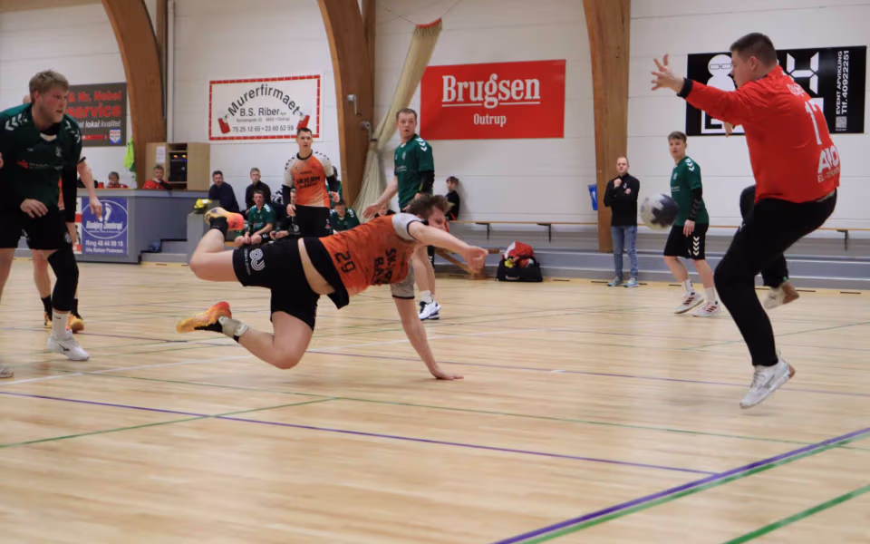 Blåbjerg HK herrer på førstepladsen
