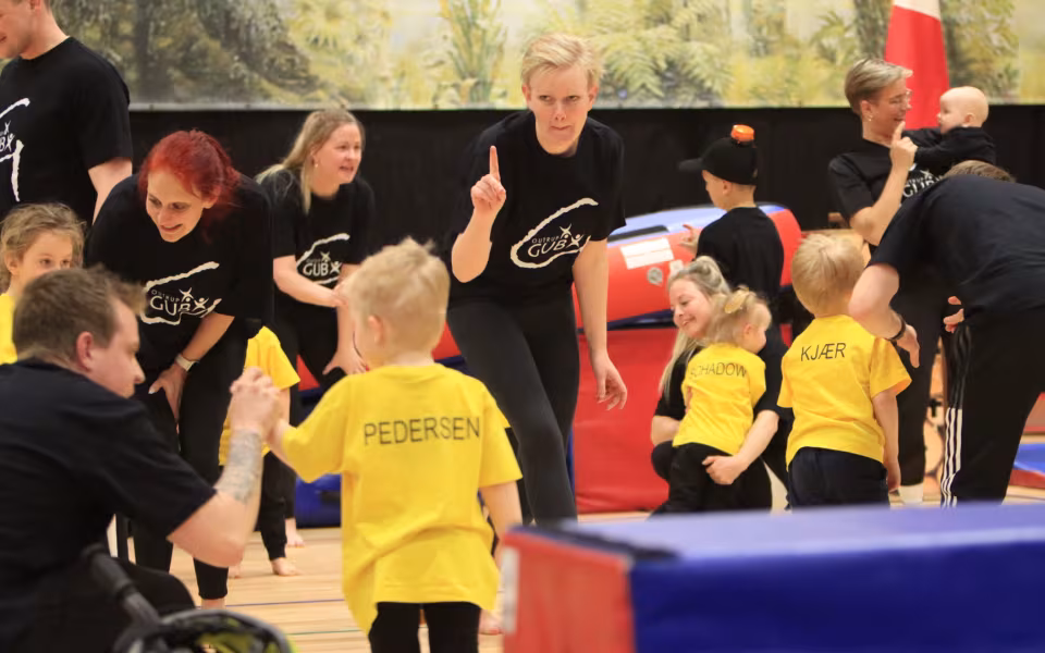 Forårsopvisning styrker integration i Outrup