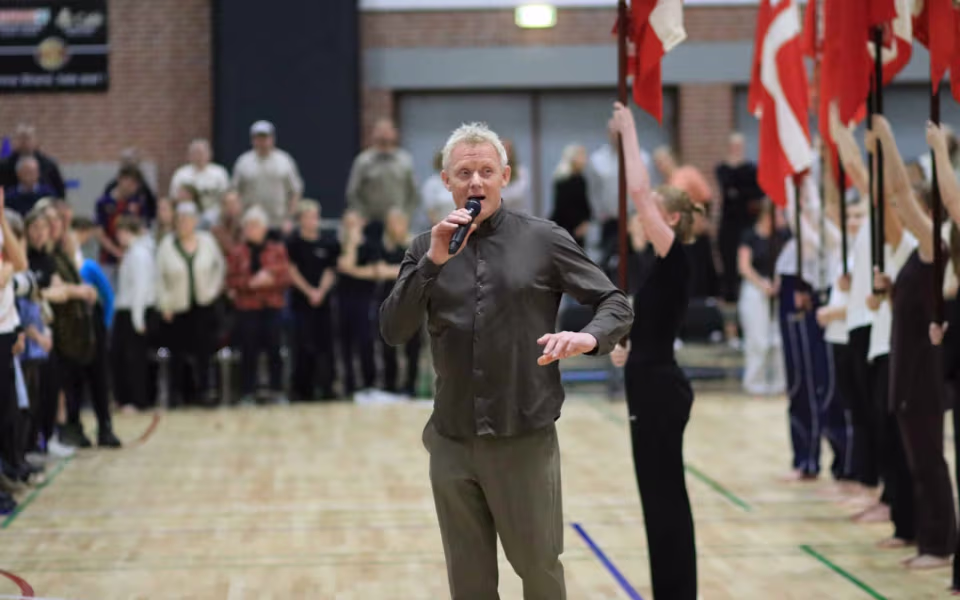 Julegymnastik samler fuldt hus