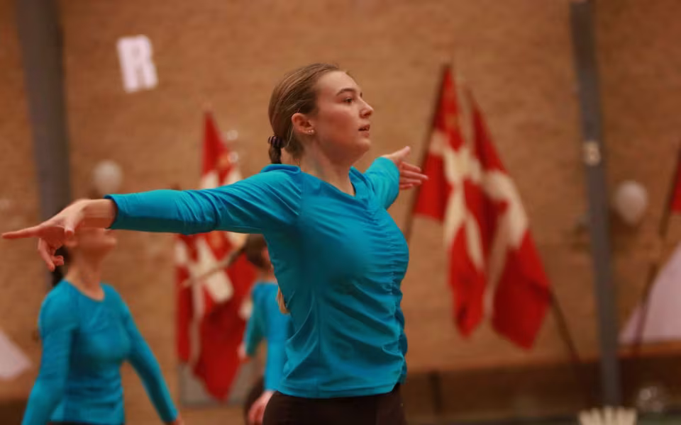 Seniorer fejrer gymnastik og fællesskab