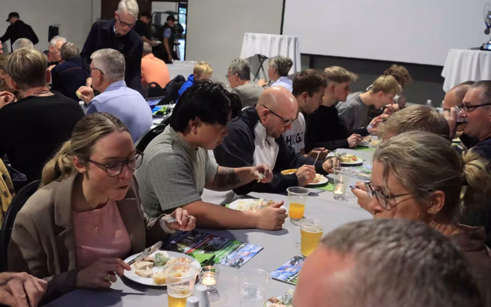 Verdensmester kastede glans over sponsoraften