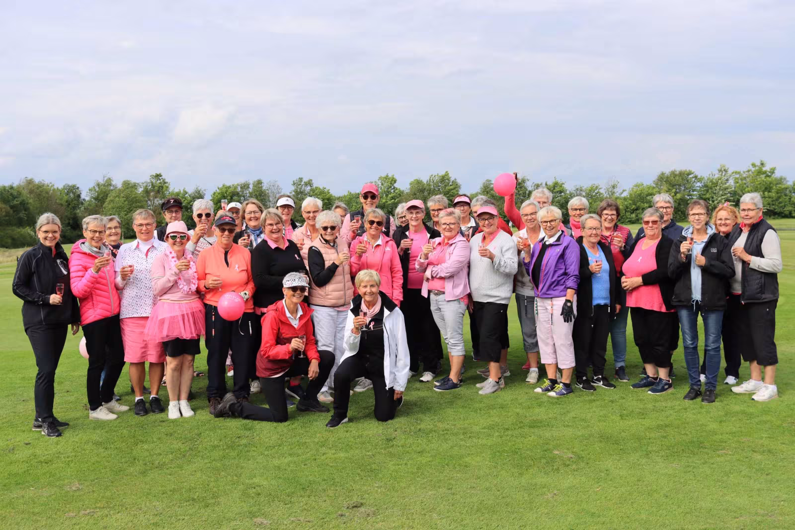 Pink cup tiltrækker 37 deltagere