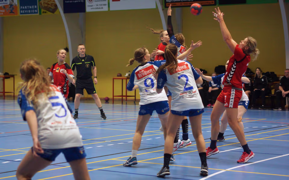 Trods 50 velspillede minutter smed SIF/Ansager sejren væk i de sidste ti