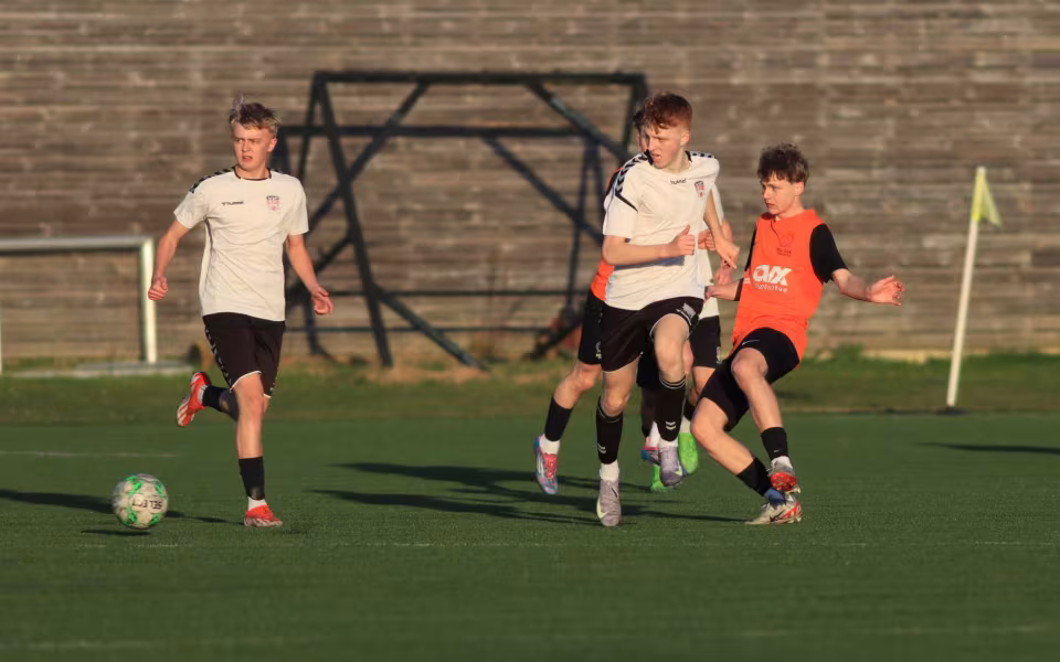 Varde U-19 Vinder 6-0 Over SGI/SSK