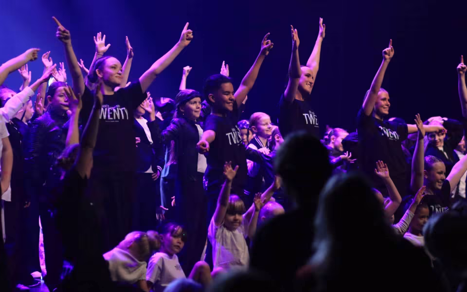 Dance Company Twenty Juleshow begejstrede 1200 publikummer