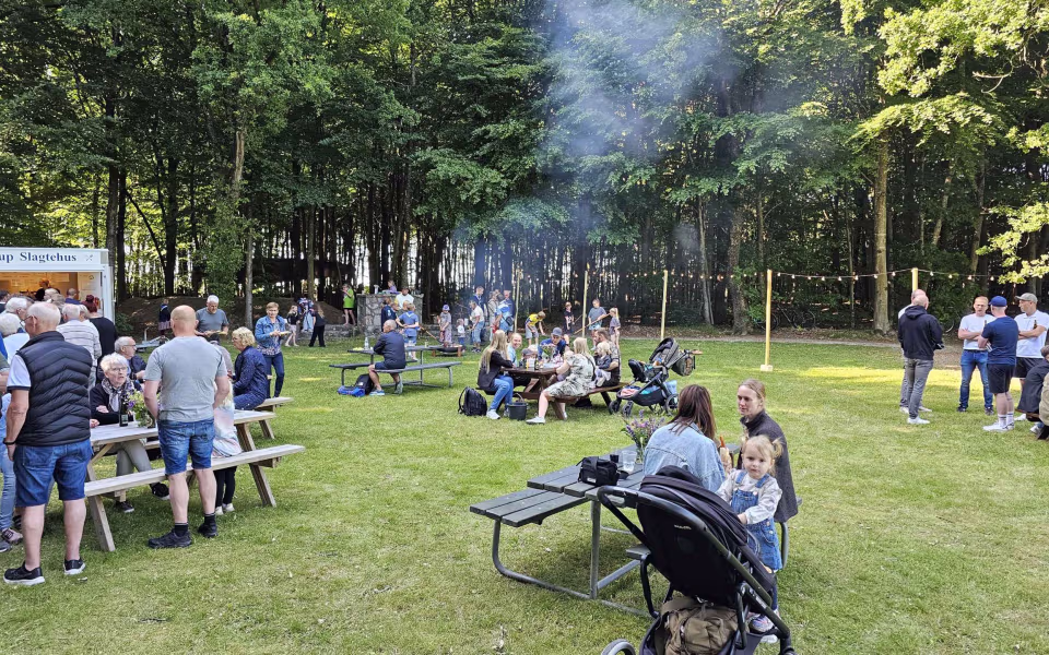 Billeder fra Midsommerfest I Tistrup anlæg 2025