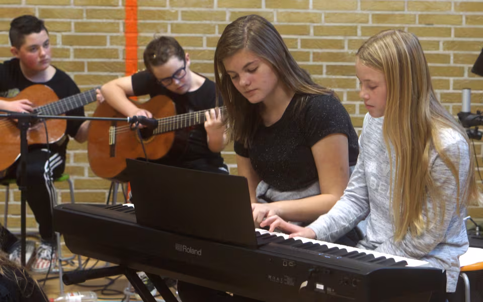Koncert og fernisering afslutter Musik Camp
