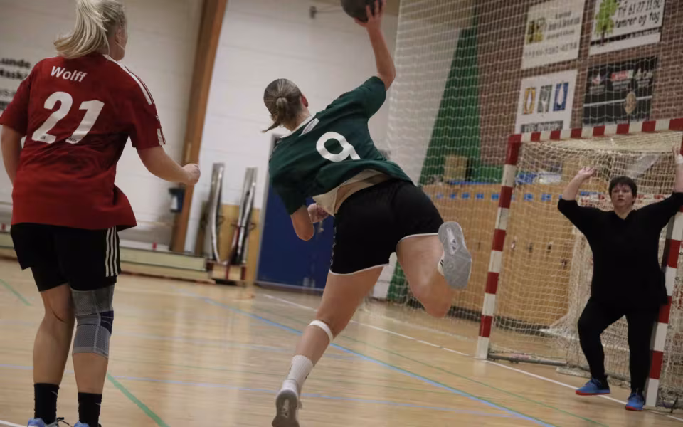 Blåbjerg HK Serie 2 damer triumferer med sejr