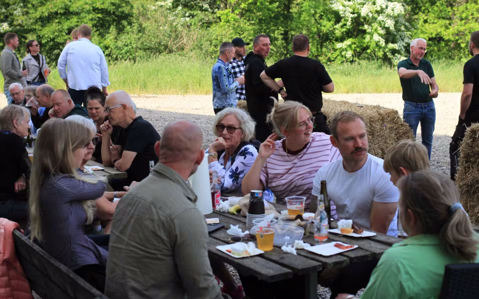 Sidste hilsen i stalden