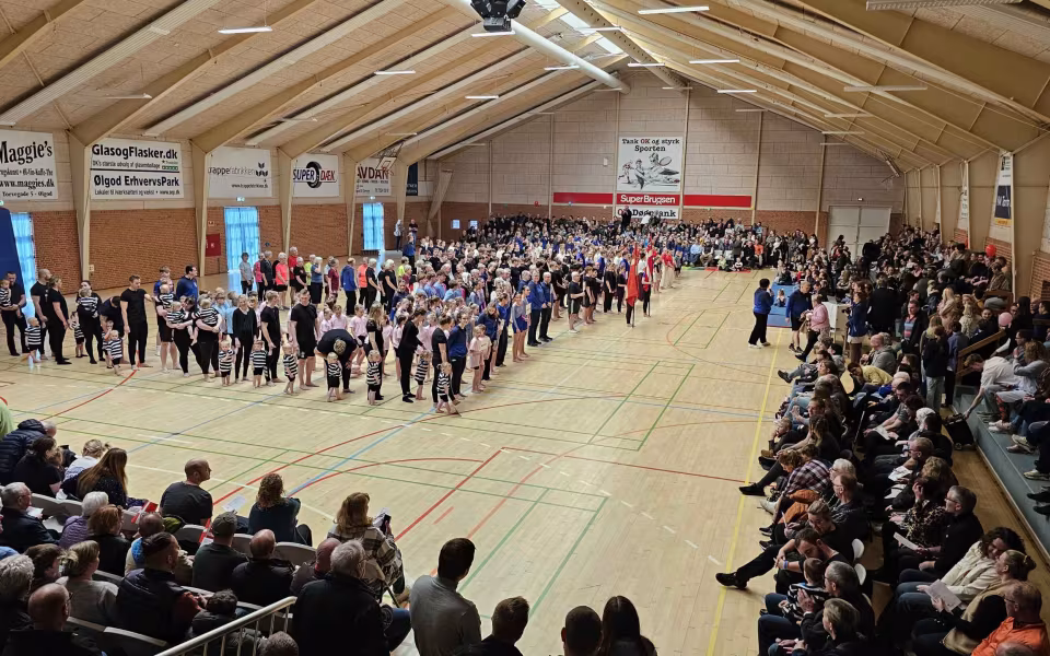 Fra årets Gymnastikopvisning 2025 og ØGU-prisen i Ølgod Hallerne