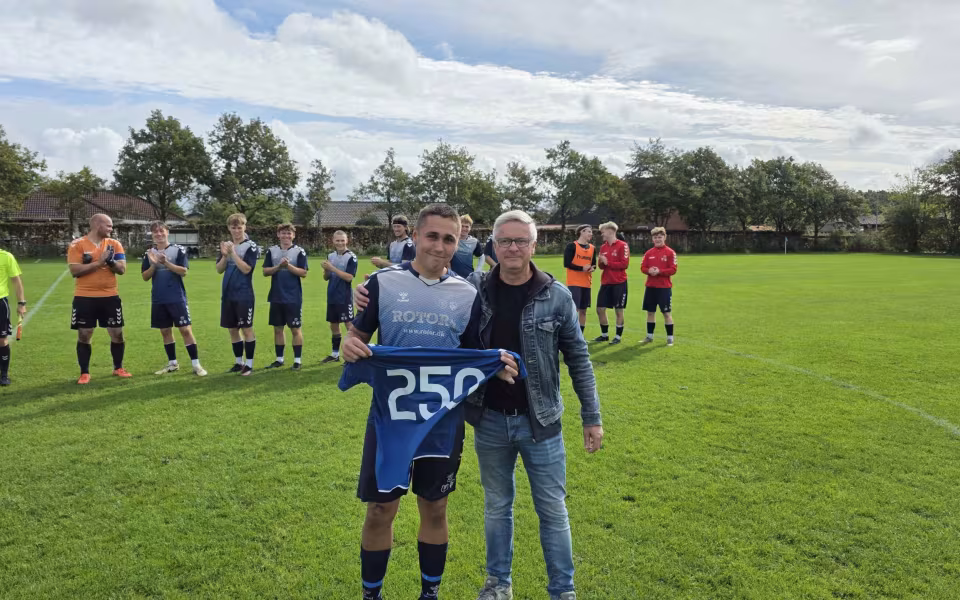Serie 1 fodbold: 250-kampsjubilar - HTS tabte til Kolding B i sidste minut - se HTS målene