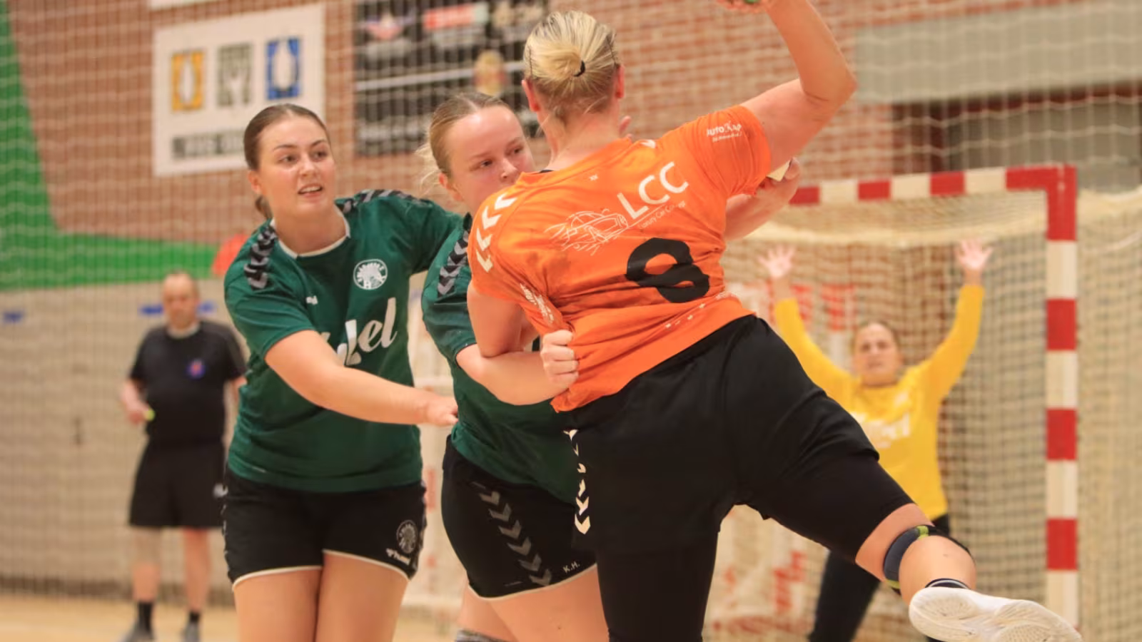 Blåbjergs Kvinder afventer deres skæbnei Serie 1