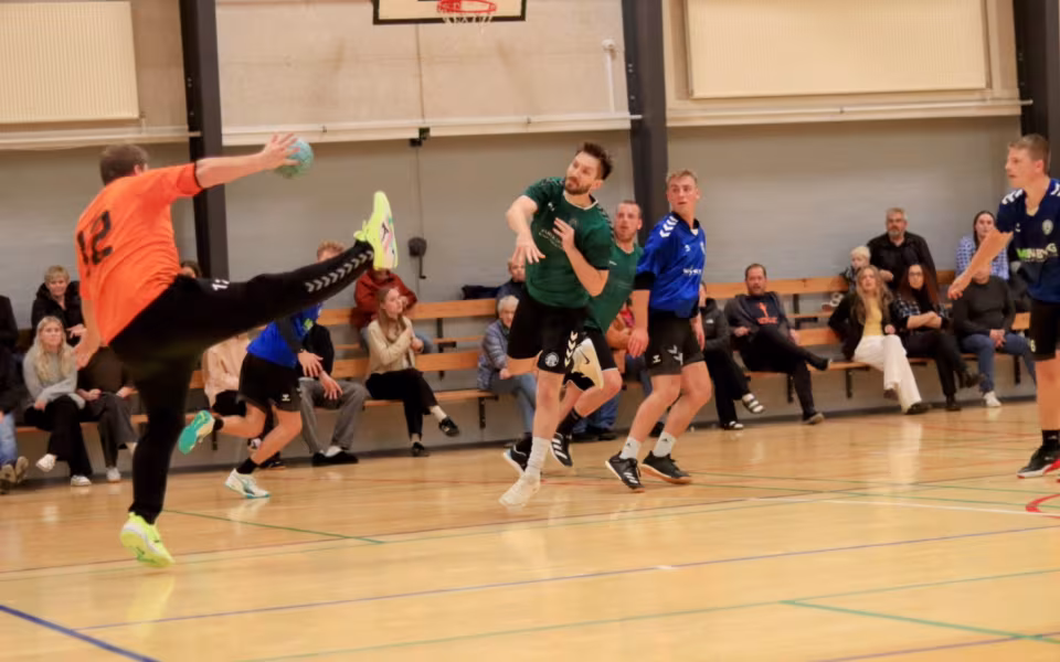 Begge Blåbjerg Hold Led Nederlag