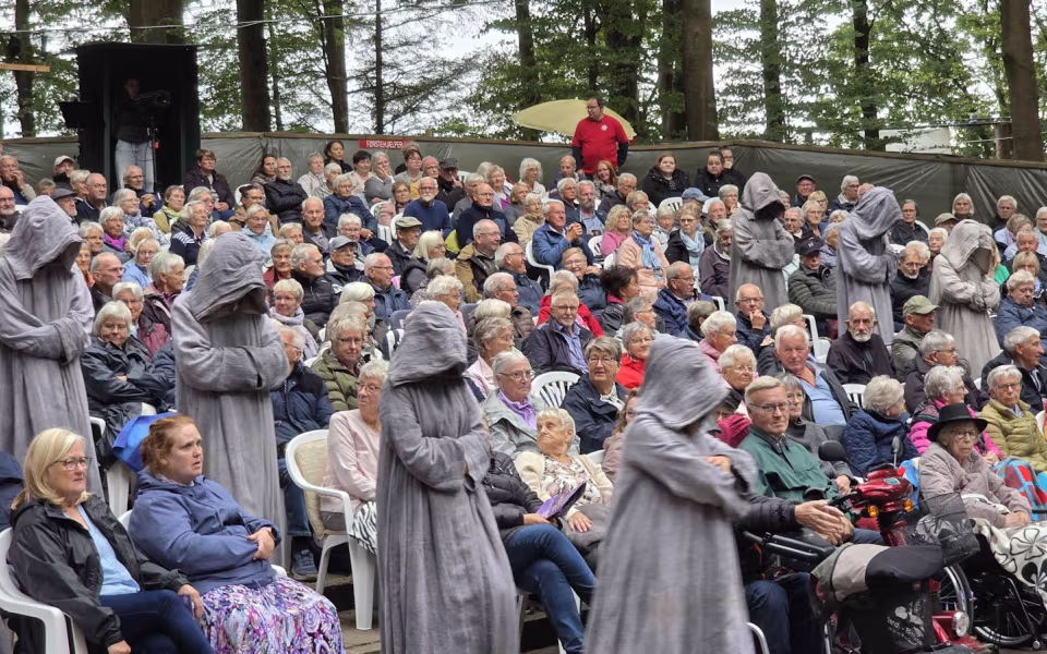 Billeder fra Ølgod Sommerspil 2025 mandag aften.