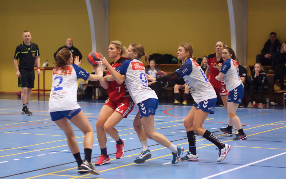 Trods 50 velspillede minutter smed SIF/Ansager sejren væk i de sidste ti