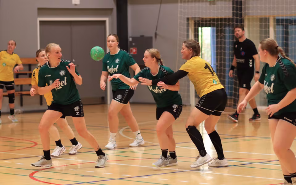 Begge Blåbjerg Hold Led Nederlag