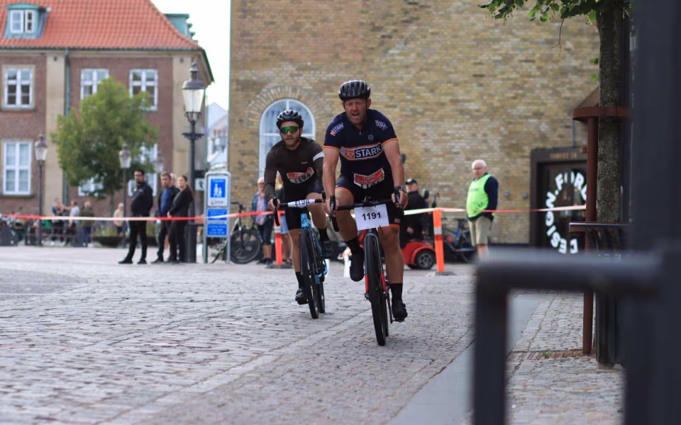 Sponsorløb skabte fest på torvet