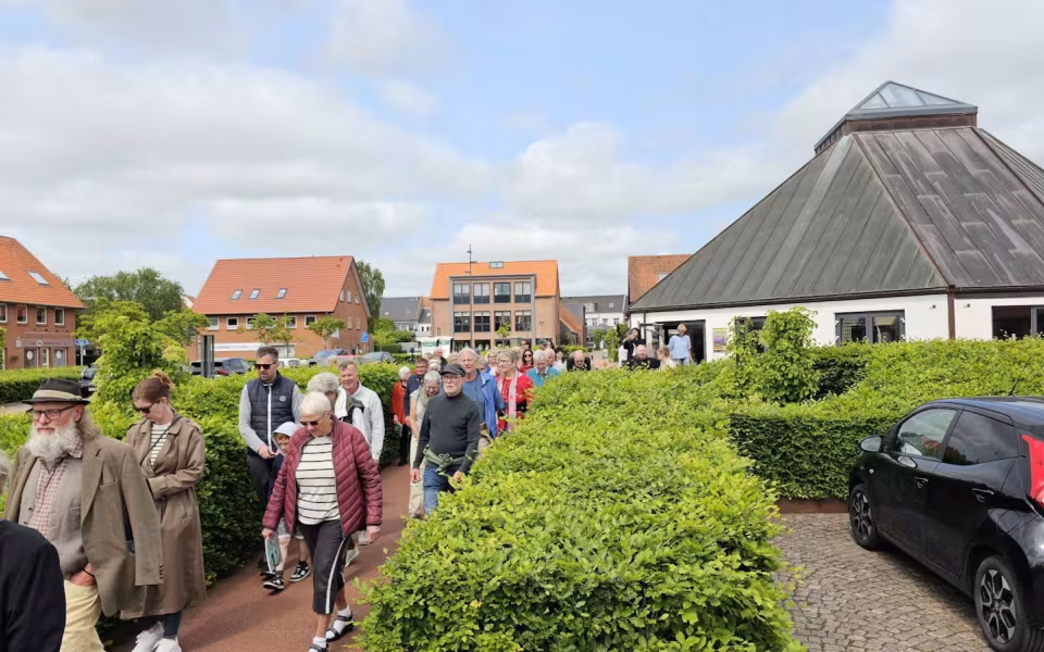 Se billeder fra åbningen af Skulptur Ølgod 2025