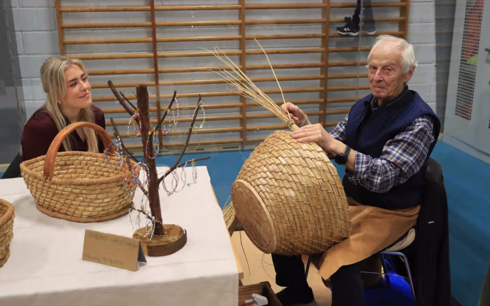 Julemarked samlede Billum i hallen