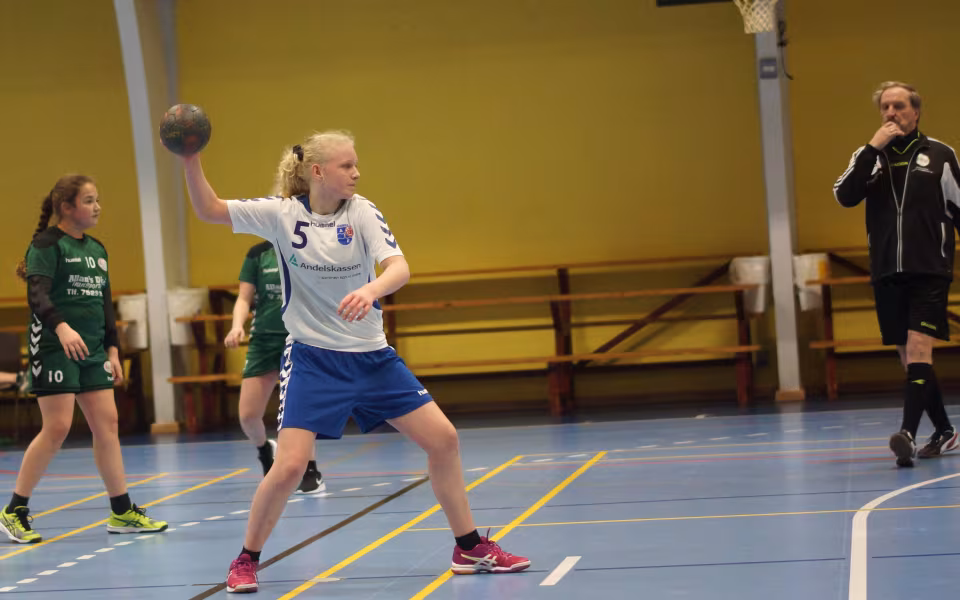 Ansager U14 håndboldpiger Ansager vandt 10-7 mod Varde HK