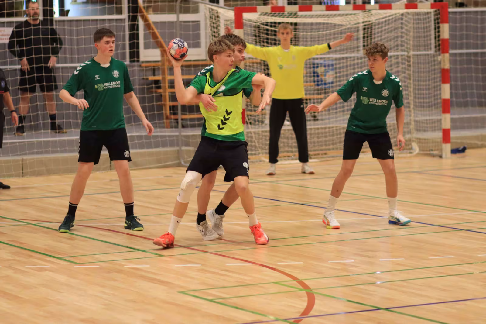 U-15 Drenge i 2 Division topper rækken