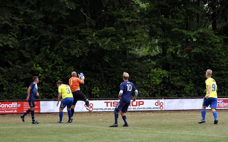 HTS-serie 1 åbner efterårssæsonen med fortjent 3-0-sejr - Se filmklip fra kampen