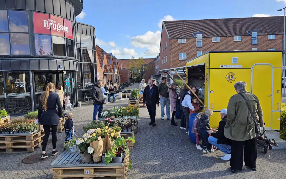 blev Ølgod midtby forvandlet til en festlig oase under arrangementet Late Night.
