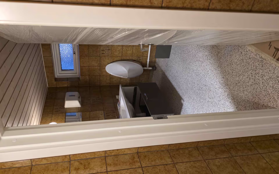 Færdig om en uge tid. Strellev Forsamlingshus er i gang med en omfattende renovering.