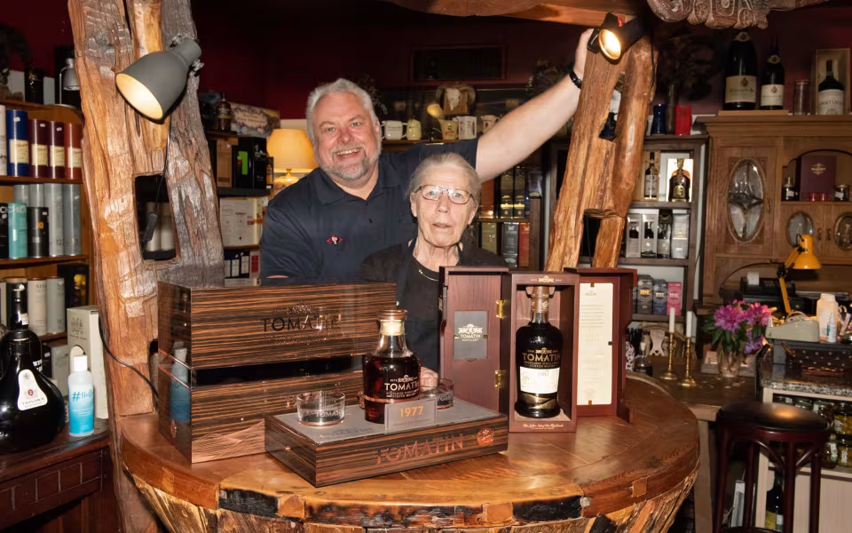10-års whisky-jubilæum med maner