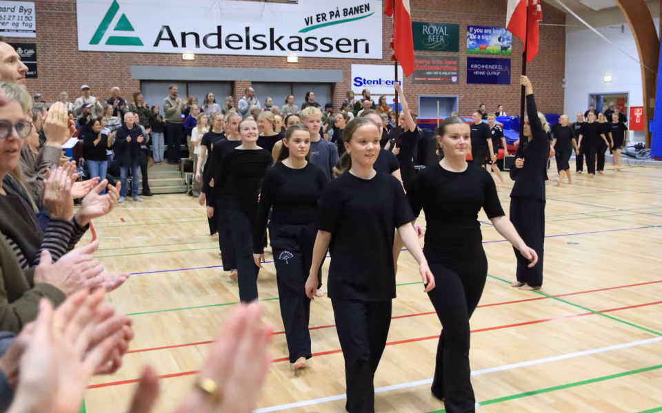 Julegymnastik samler fuldt hus