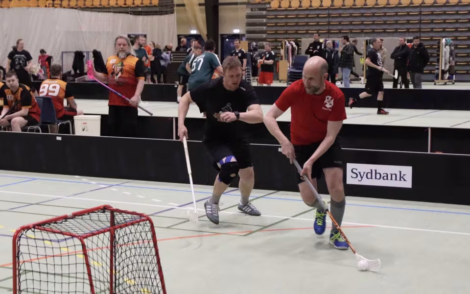 Varde-mesterskab i floorball afholdt