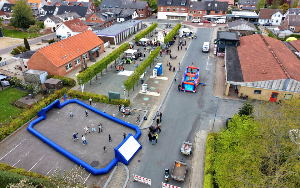 Stor deltagelse til Tistrup Screaming Carneval på torvet - Se de mange billeder
