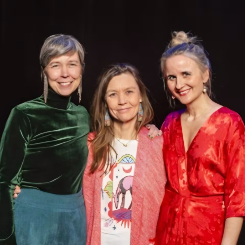 Koncert i Bejsnap Kirke - vokaltrio koncert & fællessang med Janne Mark, Marianne Søgård og Anne Odgård.