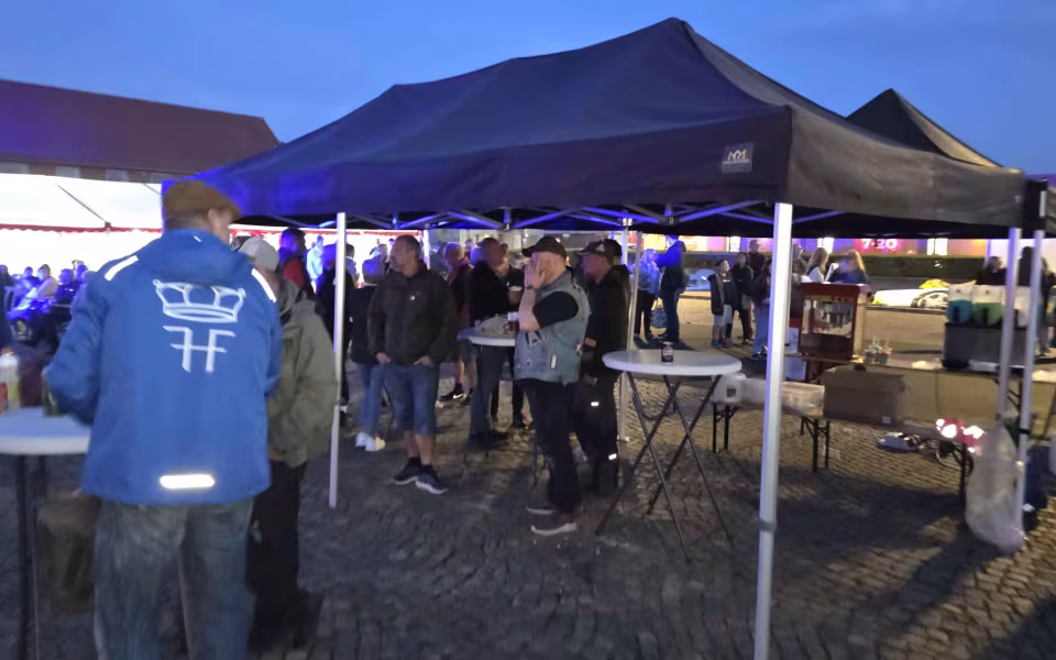 Regnen stoppede ikke sensommerens Late Night i Ølgod - Se billeder
