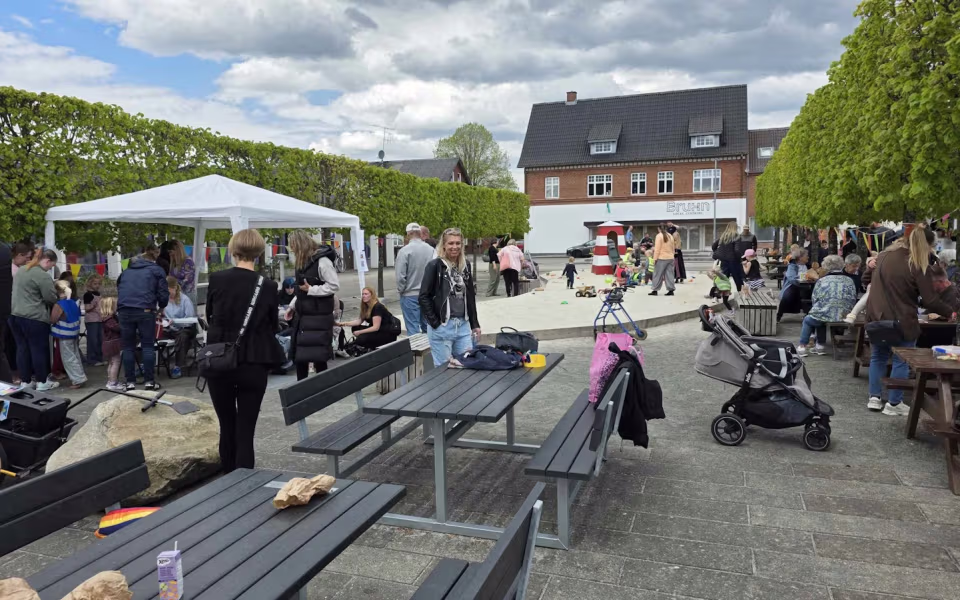 Stor deltagelse til Tistrup Screaming Carneval på torvet - Se de mange billeder