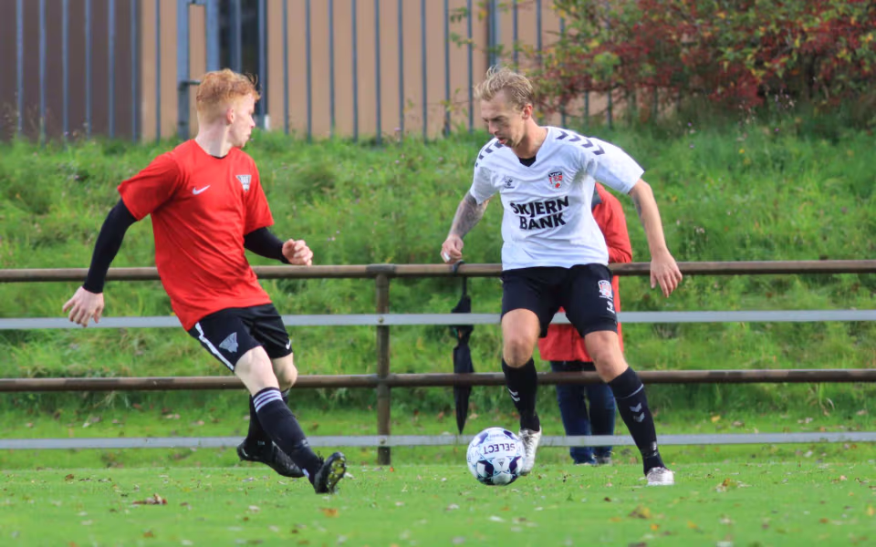 Varde redder point i overtiden