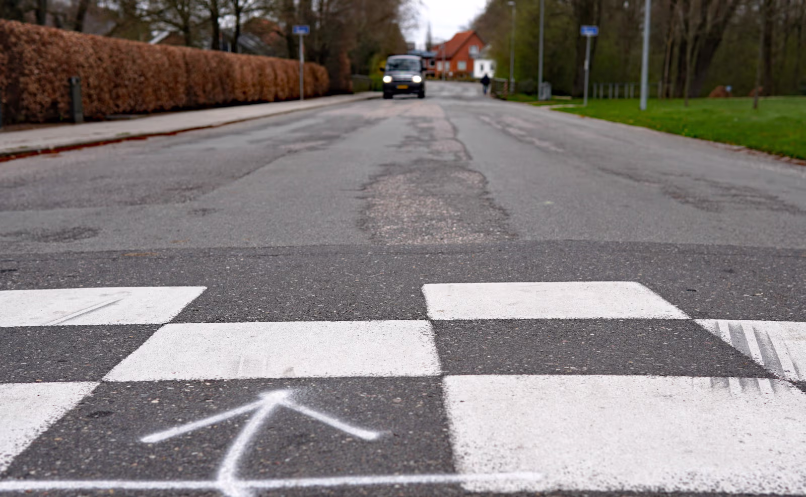Søndergade er en af flere gader i Ansager, der får et nyt lag asfalt