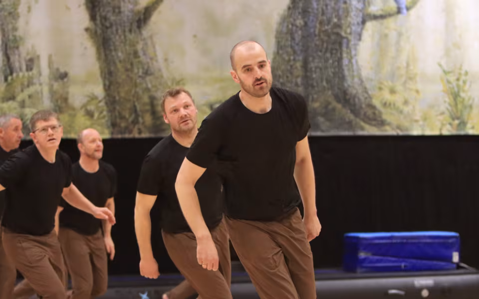 Forårsopvisning styrker integration i Outrup