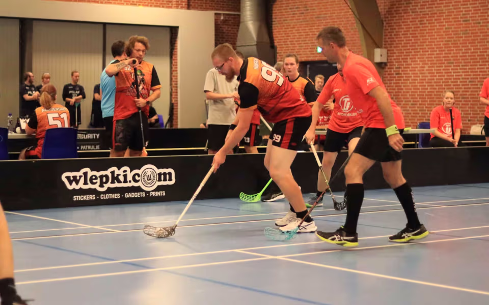 Floorball-sæson skudt i gang