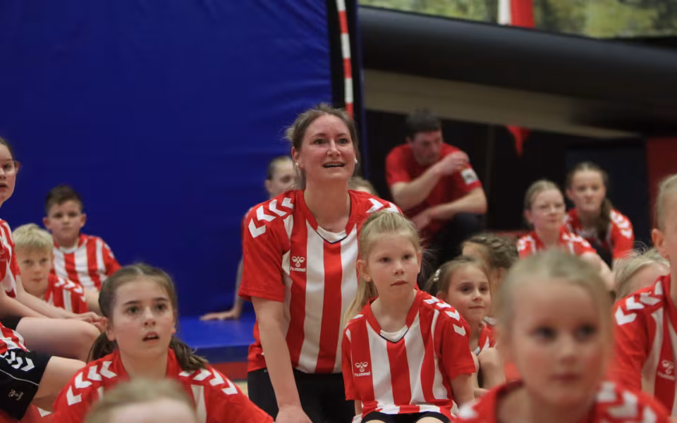 Forårsopvisning styrker integration i Outrup
