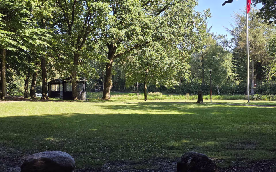 Søndag var der Friluftsgudstjeneste i Tistrup Anlæg