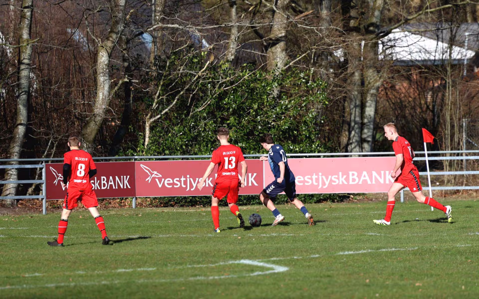 Fodbold Serie 3 herre Ølgod vandt hjemme 4-3 over HTS - Se billeder fra kampen.