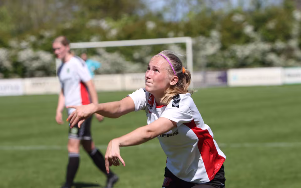 Varde U-19 piger sejrer hjemme